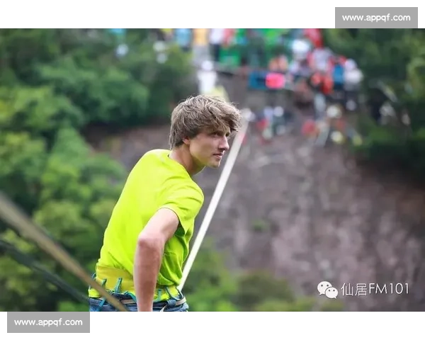 以比赛单杆表现为核心解析顶级选手竞技状态与心理博弈